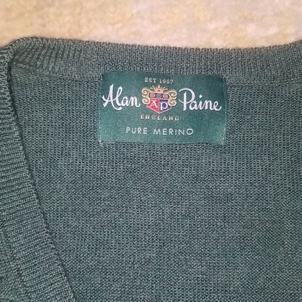 Pure Merino Wool sweater vest - Picture 2 of 7